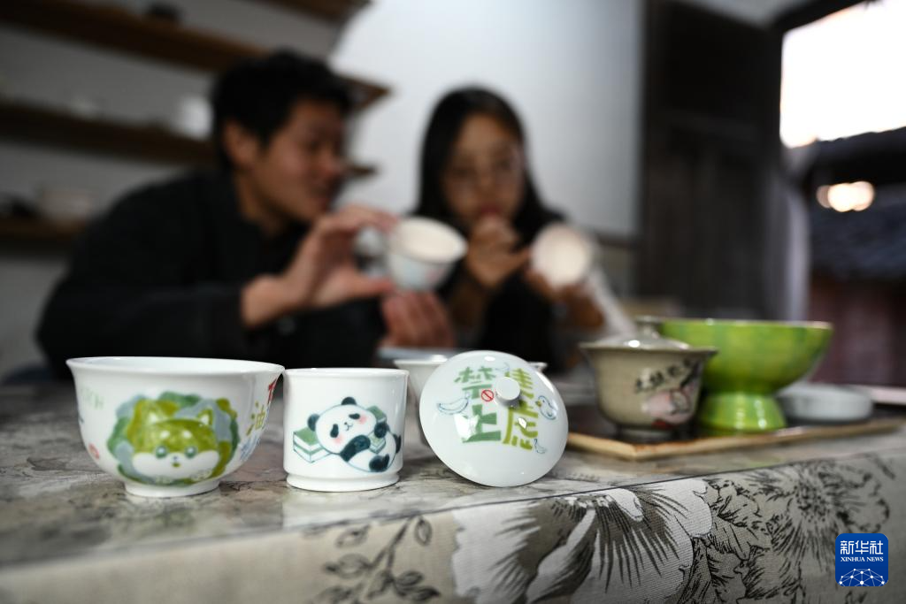 古窑“新生代”：让传统技艺与现代生活交融